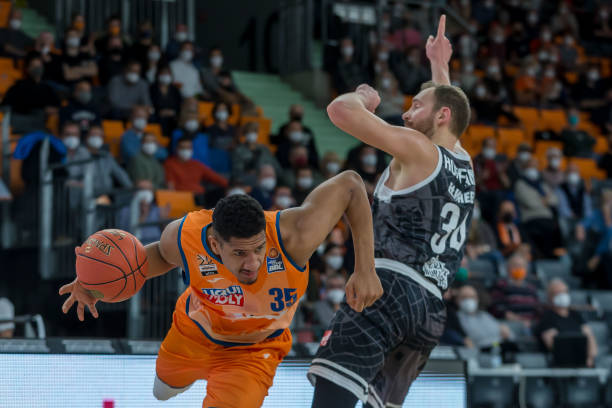 更迭的时代 更迭的时代